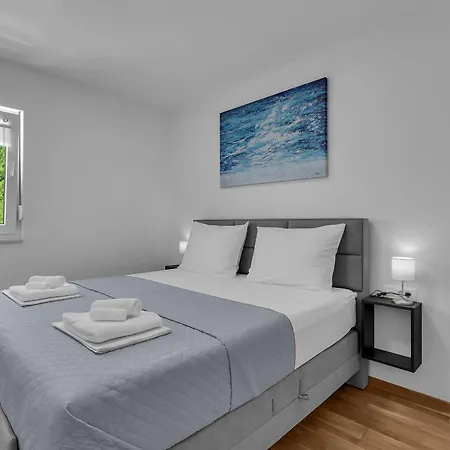 Luxurious And Bright With Sea And Mountain View * Макарська