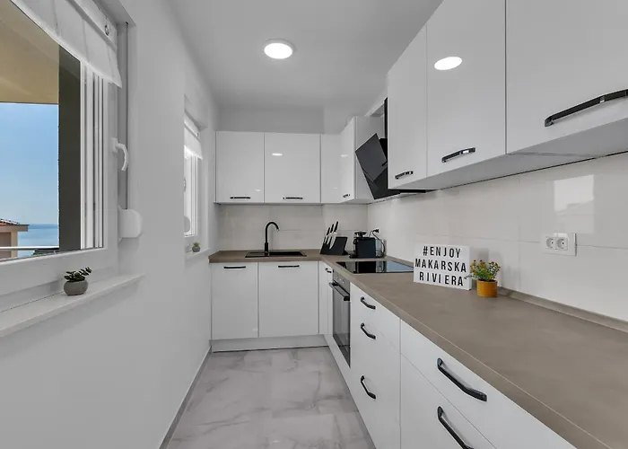 Luxurious And Bright With Sea And Mountain View Daire Makarska